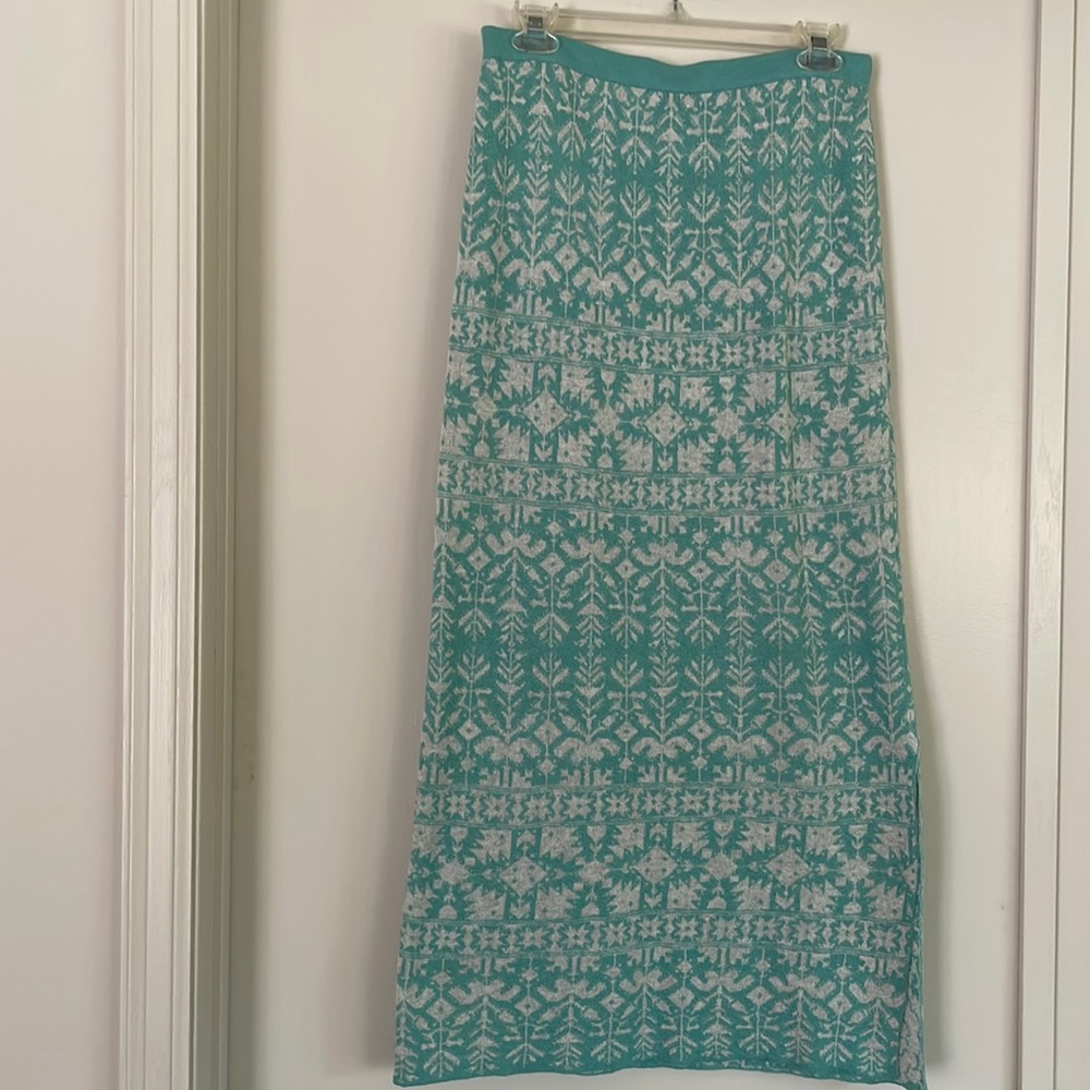 Peruvian Connection midi length skirt